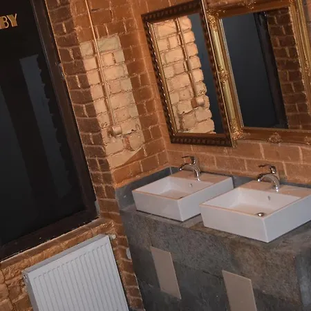 Gatsby Hostel *